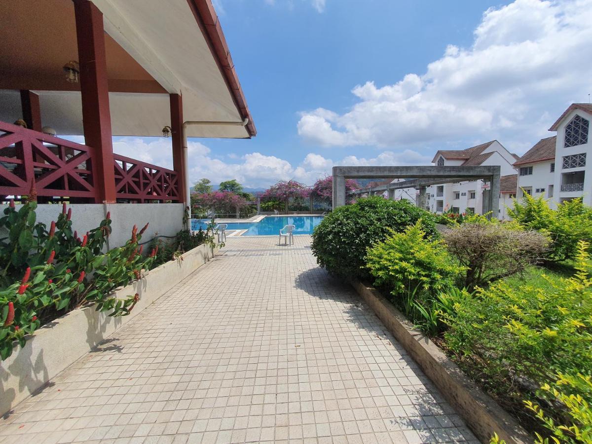Selesa Hillhomes Golf Resort - P4L1U Bentong Buitenkant foto